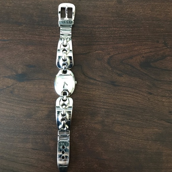 *Fabulous GUCCI Buckle Watch W/ Mother of Pearl* - Picture 7 of 8